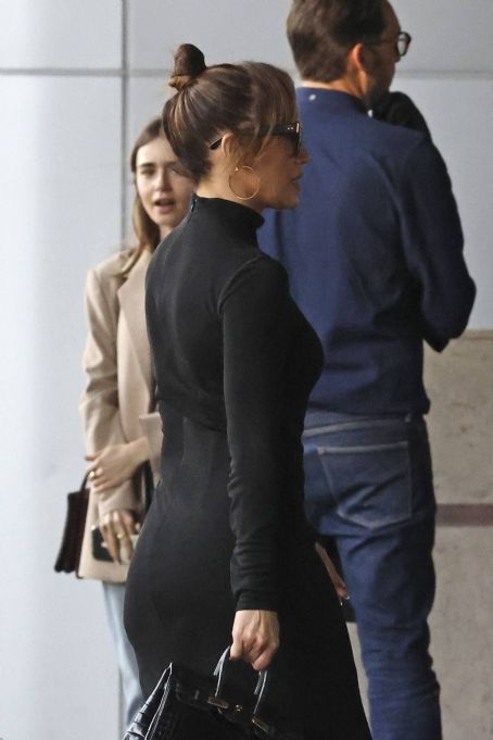 Jennifer Lopez – In tight black dress heading to business meeting
