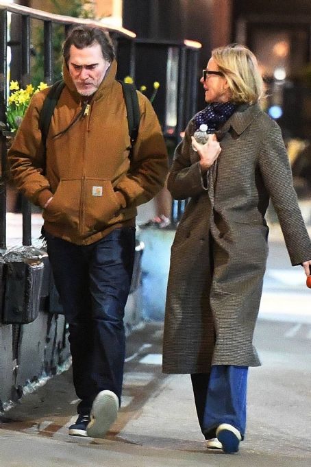 Naomi Watts – On a stroll in Tribeca