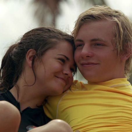 Maia Mitchell and Ross Lynch