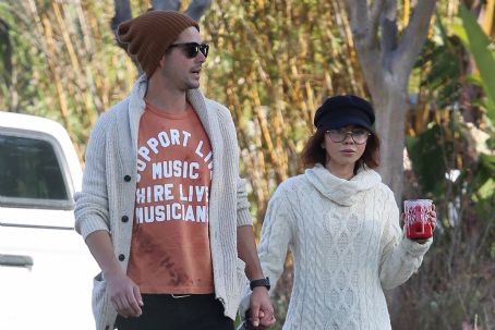 Sarah Hyland – With Wells Adams seen on a stroll in Los Angeles