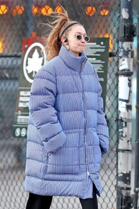 Gigi hadid puffer clearance coat