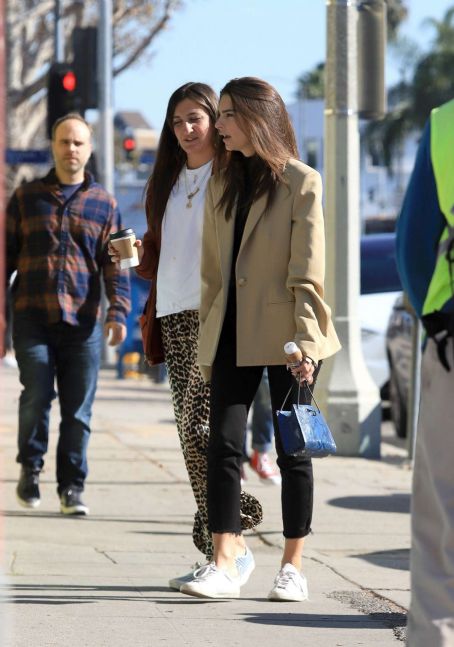 Emily Ratajkowski – Seen with a friend while out in
