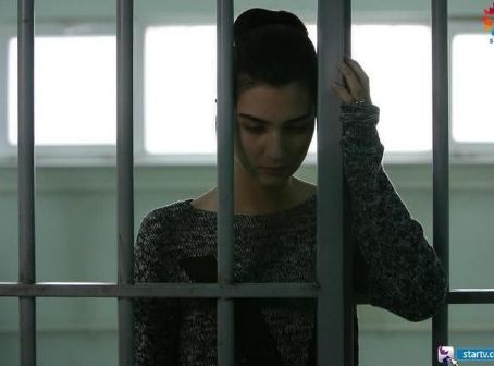 20 Dakika (2012) / Episode 13 | Tuba Büyüküstün Picture #47532698 - 454 ...