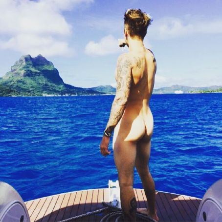 Justin Bieber Shares Picture of His Naked Butt, Just Because