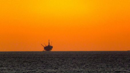 Oil platform