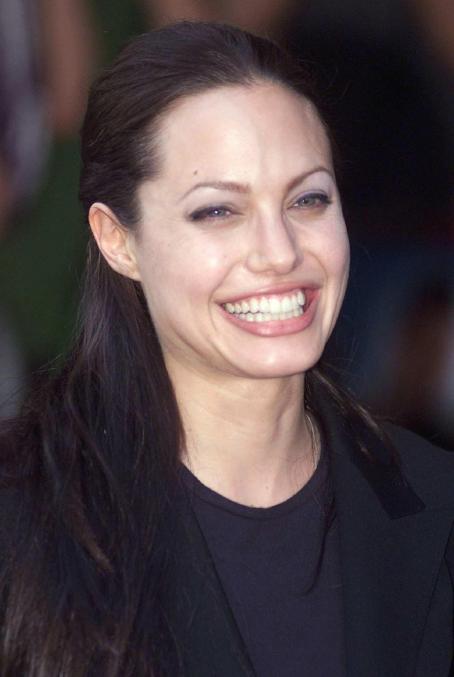 Angelina Jolie - Lara Croft: Tomb Raider Premiere In London 2001 ...