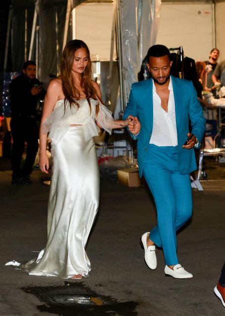Chrissy Teigen – With John legend attend a charity event hosted by Prada at the Gagosian Gallery