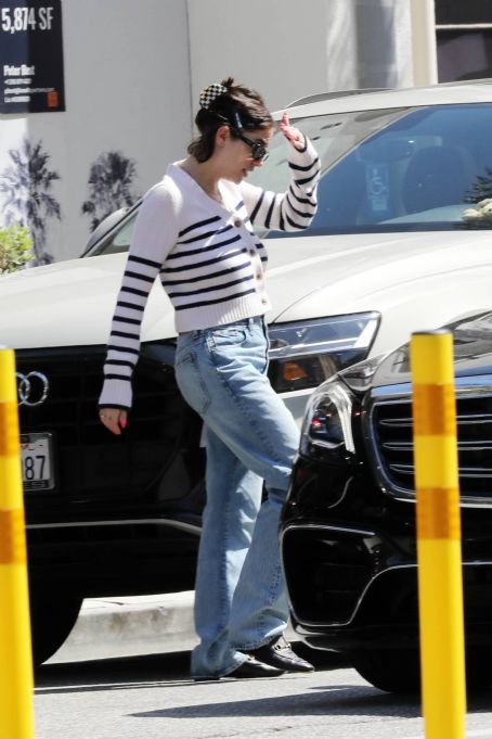Ashley Benson – Enjoys a lunch date with fiance Brandon Davis at Sugarfish in Beverly Hills