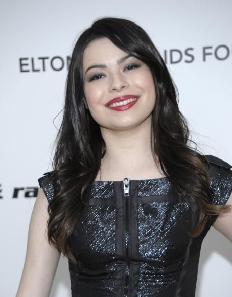 Miranda Cosgrove - 19 Annual Elton John AIDS Foundation Academy Awards ...