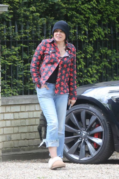 Sadie Frost – Heads to Jude Law’s house in London