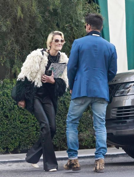 Jaime King – With Evan Ross out for a lunch at San Vicente Bungalows in West Hollywood