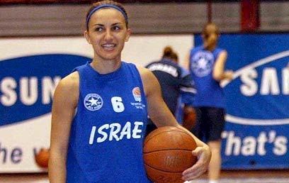 Nili Natkho