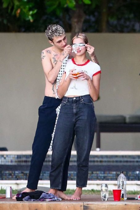 Dua Lipa Doing Yoga On The Pool In Miami 