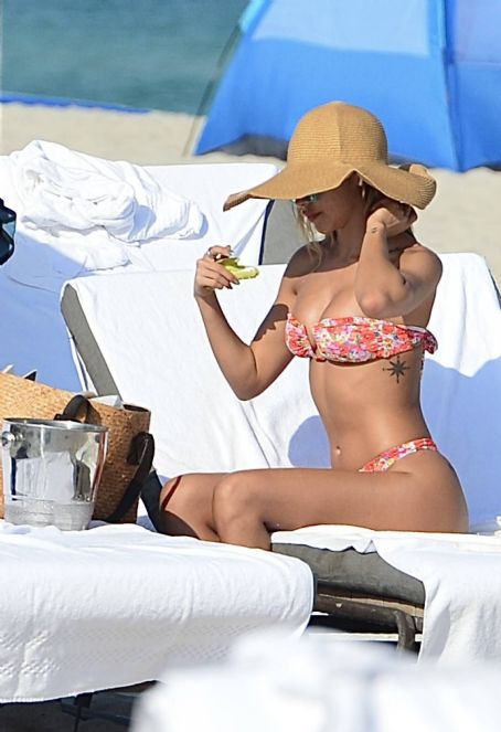 Chantel Jeffries – Spotted on Miami Beach