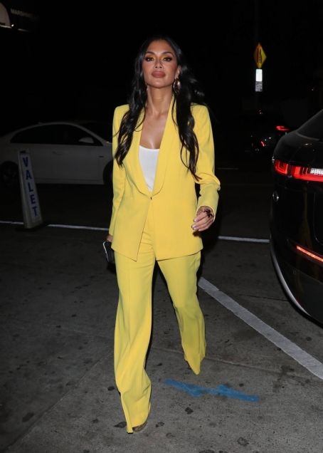 Nicole Scherzinger – Wears a canary yellow pantsuit at Catch LA in West