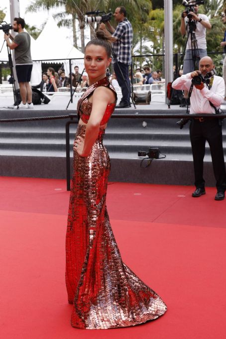 Alicia Vikander – ‘Holy Spider’ premiere – 2022 Cannes Film Festival