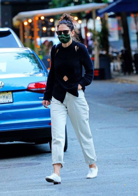 Katie Holmes Out And About In New York Famousfix 