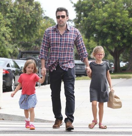 Ben Affleck: Kid's Walk - Famousfix