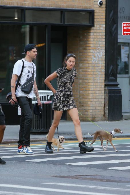Jénayé Noah – Seen out in New York