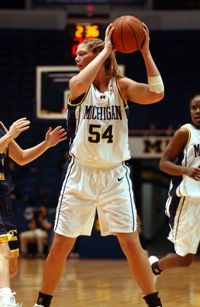 Jennifer Smith (basketball)