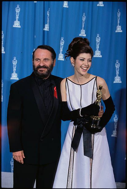 Joe Pesci and Marisa Tomei - The 65th Annual Academy Awards (1993)