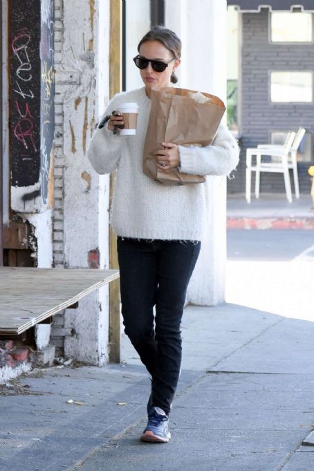 Natalie Portman – Shoping in Los Feliz
