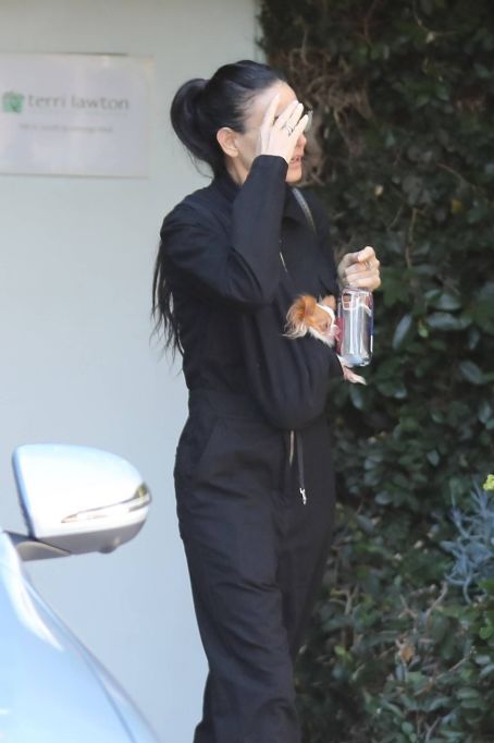 Demi Moore – Seen at Terri Lawton Spa in Los Angeles | Demi Moore