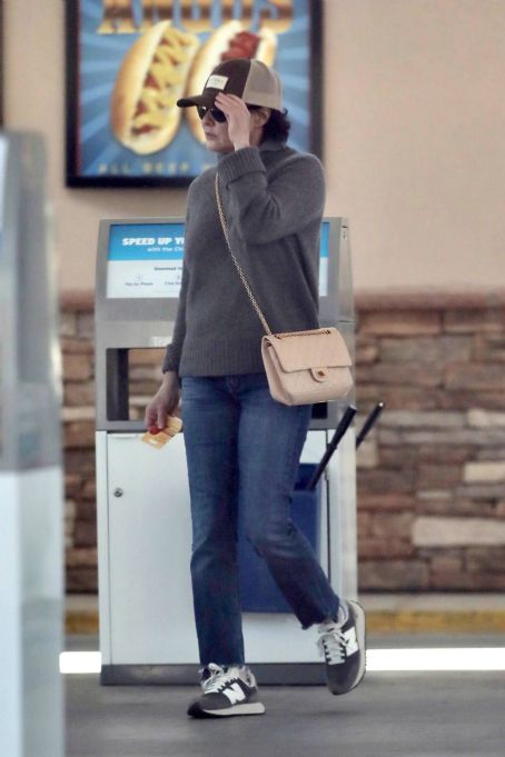 Shannen Doherty – Stopping at a gas station to fill up in Malibu