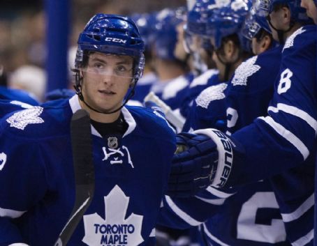 Who is Tyler Bozak dating? Tyler Bozak girlfriend, wife