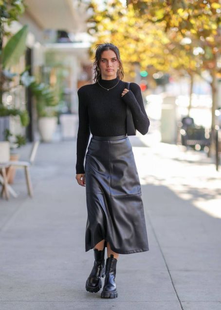 Sara Sampaio – Out and About in Los Angeles