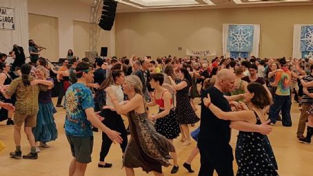 Contra dance