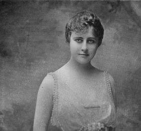 Anna Case