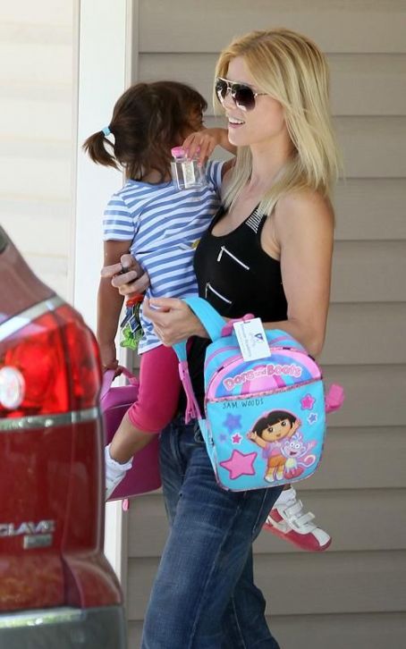 Elin Nordegren Keeps Busy on the Homefront | Elin Nordegren Picture ...