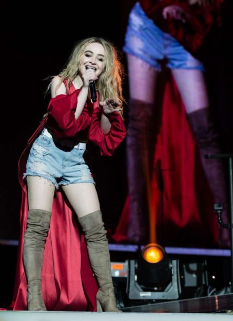 Sabrina Carpenter – Performs at The O2 Arena in London | Sabrina ...