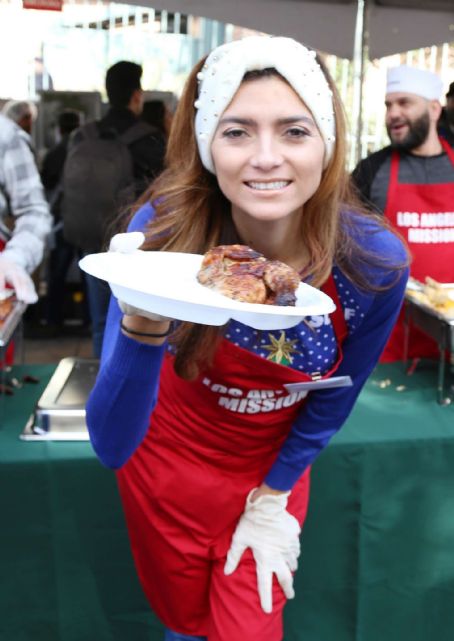 Blanca Blanco – Los Angeles Mission Serves Christmas to the Homeless in