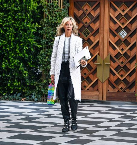 Lady Victoria Hervey – Looks very fashionable in West Hollywood - FamousFix