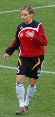 Martina Müller (footballer)