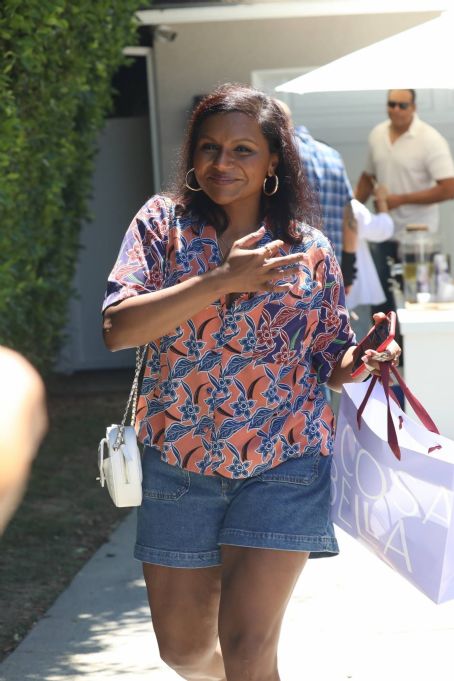 Mindy Kaling – Attends the Day of Indulgence party in Brentwood