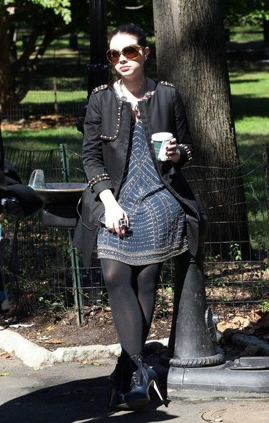 Michelle Trachtenberg: filming scenes for 'Gossip Girls' in Central Park Manhattan