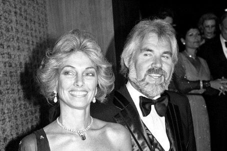 Who is Kenny Rogers dating? Kenny Rogers girlfriend, wife