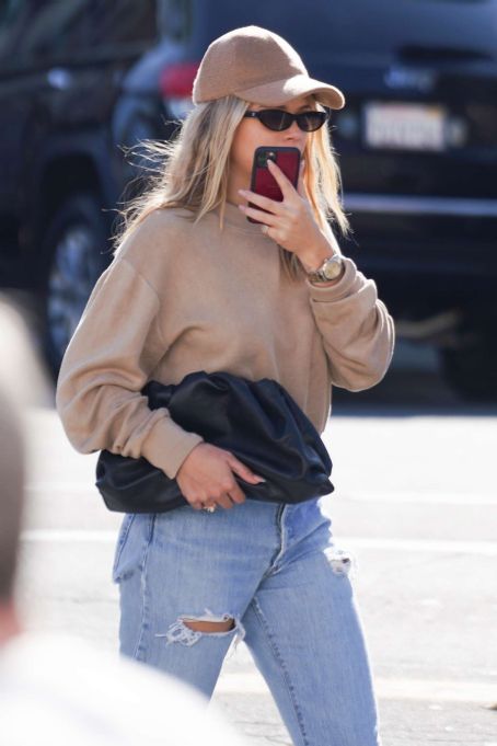 Sofia Richie – Shopping in Santa Barbara | Sofia Richie Picture