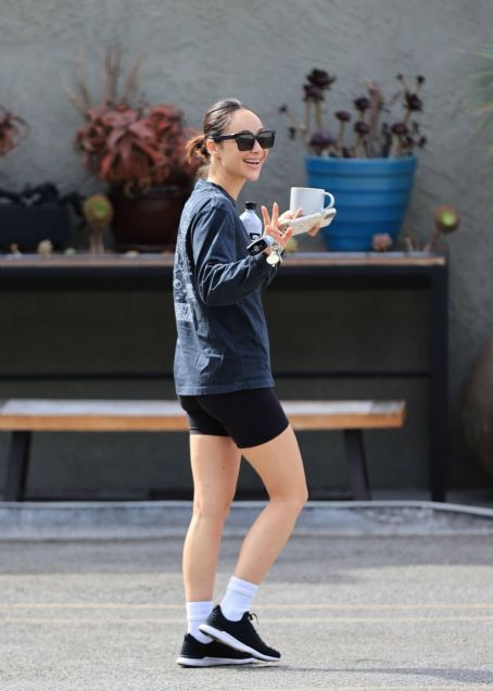 Cara Santana – Arrives at the gym in Los Angeles