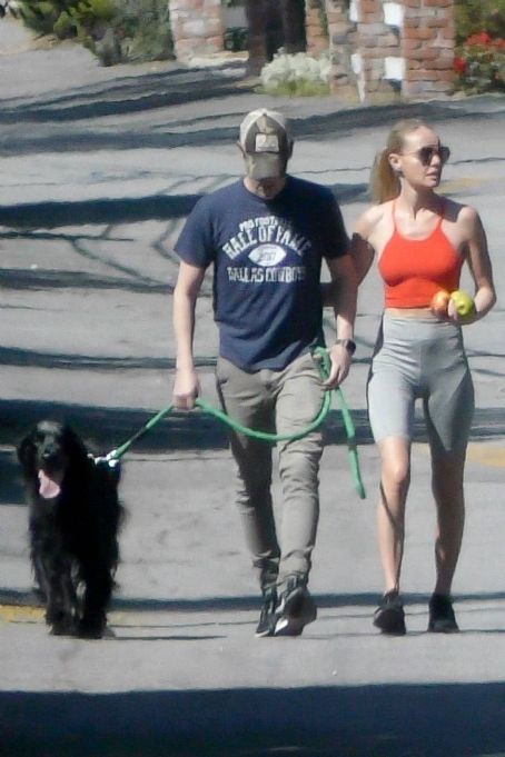 Kate Bosworth – Walk with her husband Micheal Polish in LA