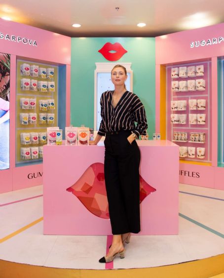 Maria Sharapova – Sugarpova Meet & Greet at the Candylicious Store in