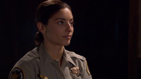 Erica Cerra as Jo Lupo in Eureka S01E01 - Pilot Picture - Photo of ...