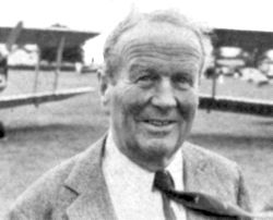John Cunningham (RAF officer)