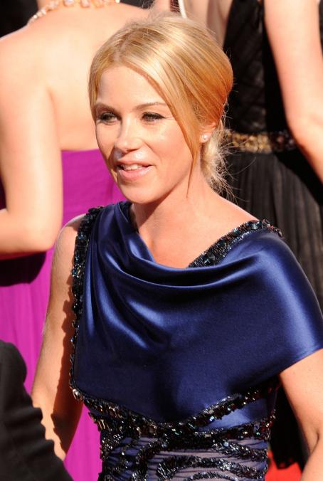 Christina Applegate 61 Primetime Emmy Awards 2009 09 20 Christina