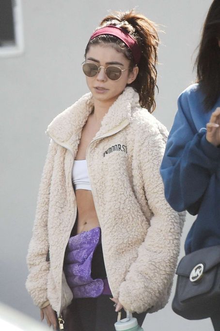 Sarah Hyland – Leaves pilates in Studio City