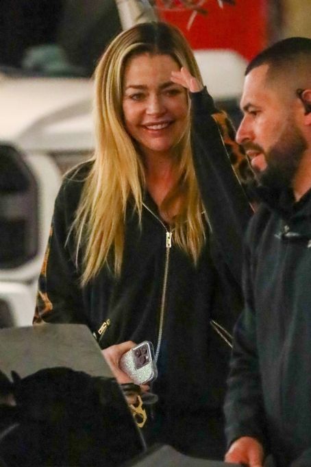 Denise Richards – Leaving The Diamond Face Institute surgical center in Beverly Hills