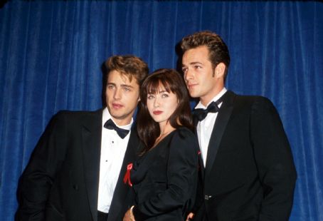 Shannen Doherty and Jason Priestley at The 43rd Annual Primetime Emmy ...